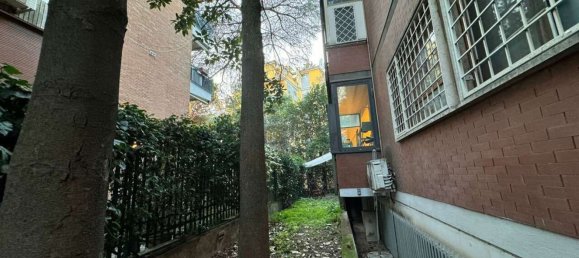 3 rooms Apartment in Rome, Italy No. 33390 14