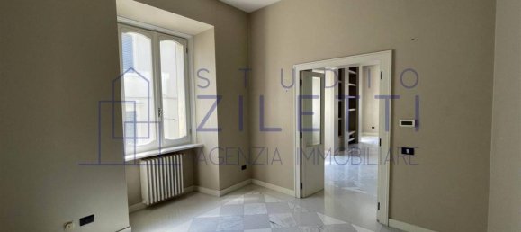 7 rooms Apartment in Brescia, Italy No. 70122 4