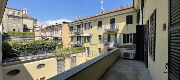 7 rooms Apartment in Brescia, Italy No. 70122 11