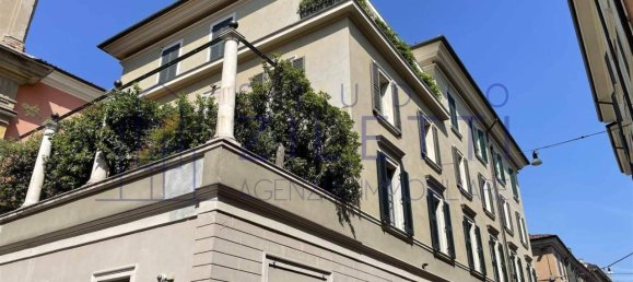 7 rooms Apartment in Brescia, Italy No. 70122 27