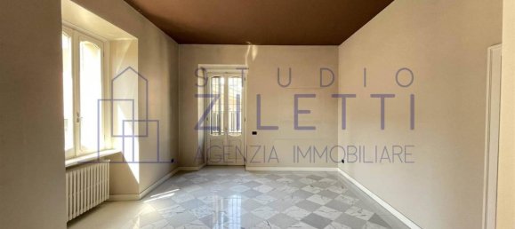 7 rooms Apartment in Brescia, Italy No. 70122 6