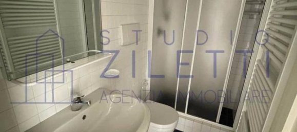 7 rooms Apartment in Brescia, Italy No. 70122 23