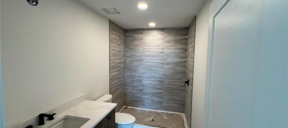 2 bedrooms Condo in British Columbia, Canada No. 186 5