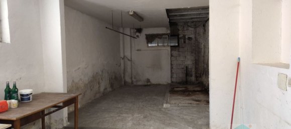 300m² Commercial property in Udine, Italy No. 204694 11