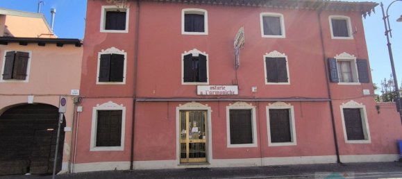 300m² Commercial property in Udine, Italy No. 204694 29