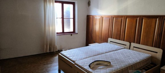 300m² Commercial property in Udine, Italy No. 204694 21