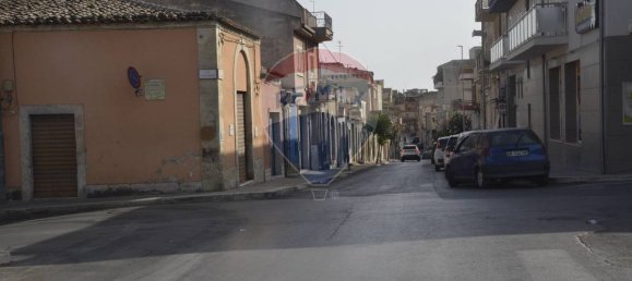 1 bedroom House in Vittoria, Italy No. 319019 3