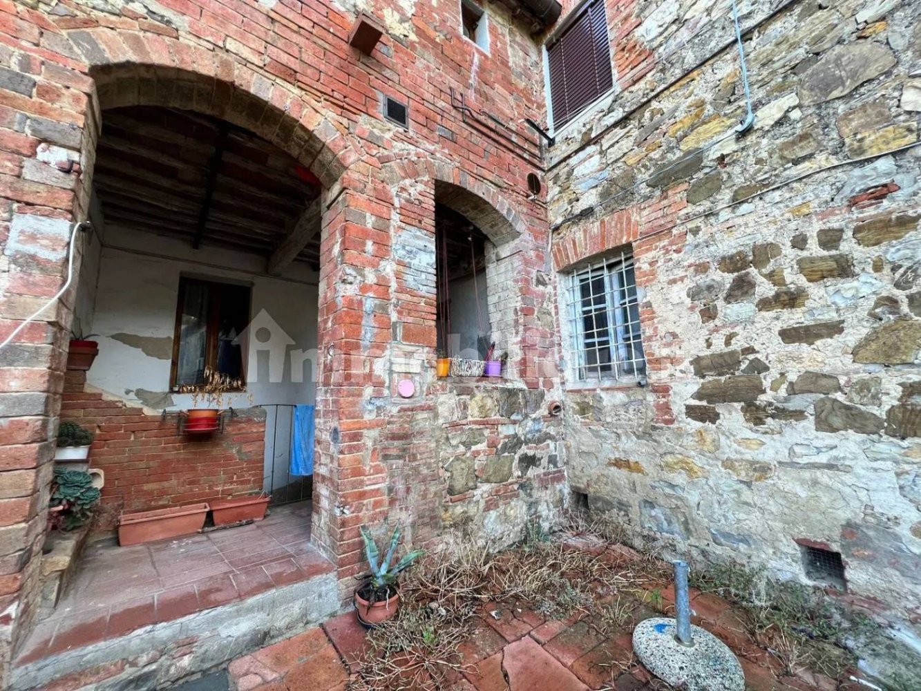 Квартира с 5 спальнями в Кастельнуово Берарденга, Италия № 110410