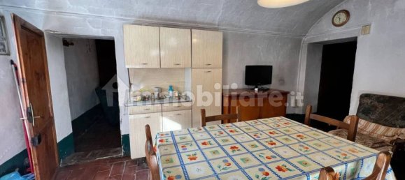 Квартира с 5 спальнями в Кастельнуово Берарденга, Италия № 110410 6