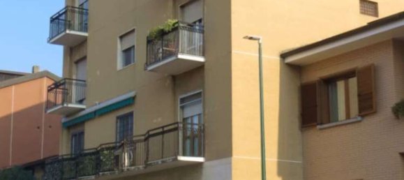 Квартира с 4 комнатами в Сесто Сан Джованни, Италия № 99743 2