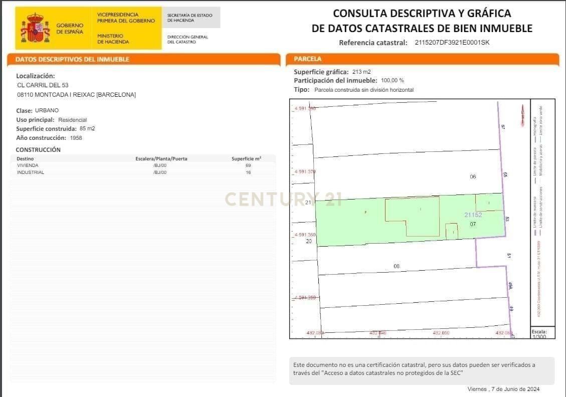 213m² Land in Montcada i Reixac, Spain No. 159570