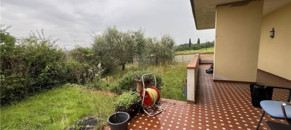 3 bedrooms Villa in Scandicci, Italy No. 211020 4