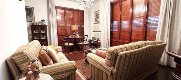 3 bedrooms Villa in Scandicci, Italy No. 211020 21