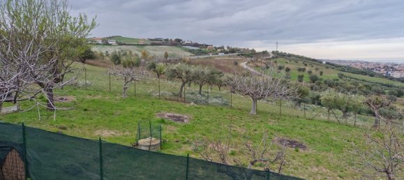 Grundstück in Tortoreto, Italy 1545m², Nr. 122949 10