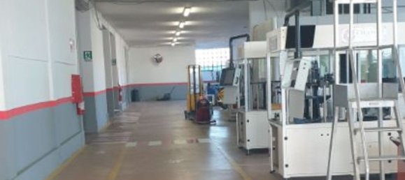 1380m² Warehouse in Baranzate, Italy No. 103692 8