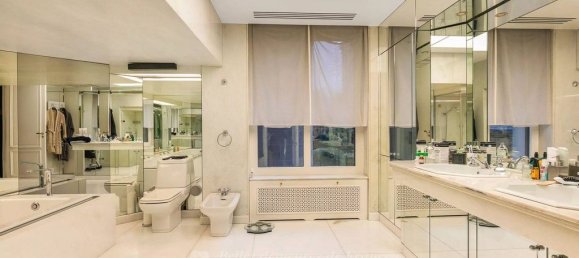 5 chambres Appartement à Paris, France No. 124549 16