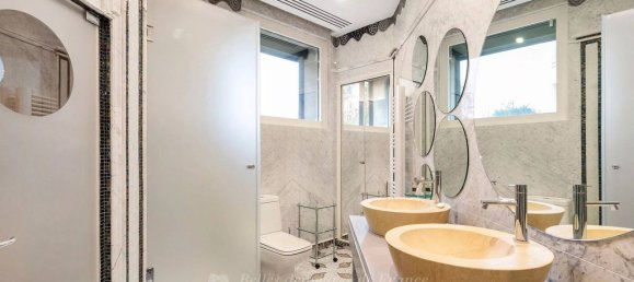 5 chambres Appartement à Paris, France No. 124549 18