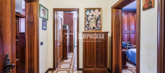 3 bedrooms Apartment in Maranello, Italy No. 94778 3