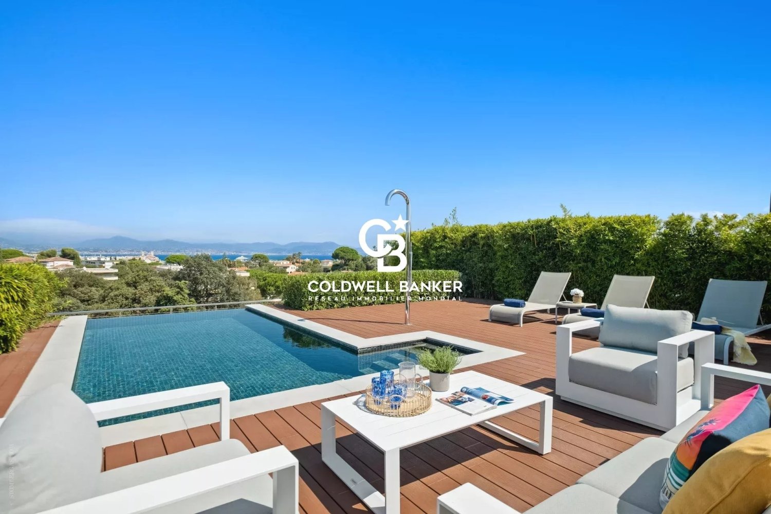 4 bedrooms Penthouse in Antibes, France No. 247357