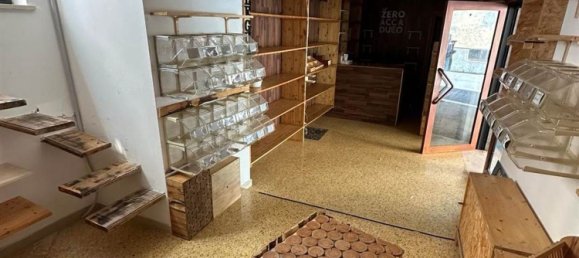 30m² Commercial property in Cava de' Tirreni, Italy No. 97808 5