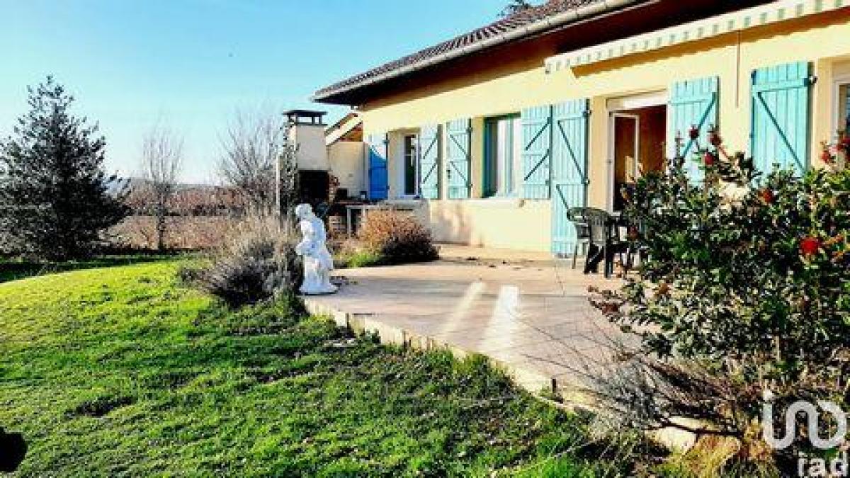 3 bedrooms House in Bazet, France No. 29239