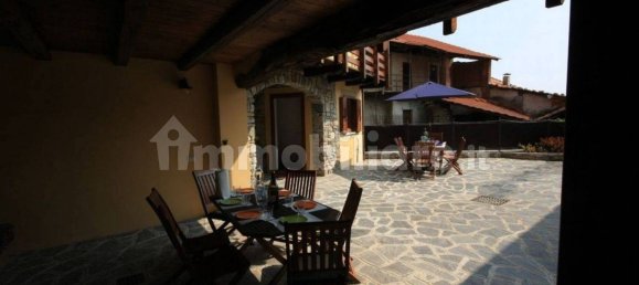 3 غرف نوم فيلا في Nebbiuno, Italy رقم 163697 8