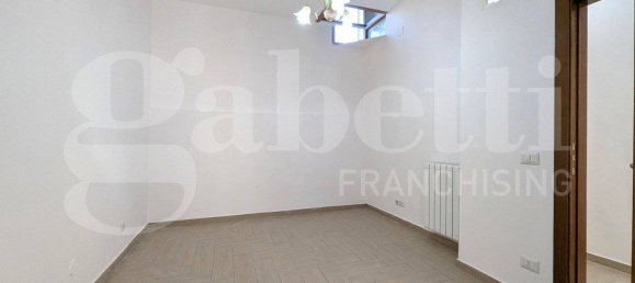 4 rooms House in Monte di Procida, Italy No. 350715 9