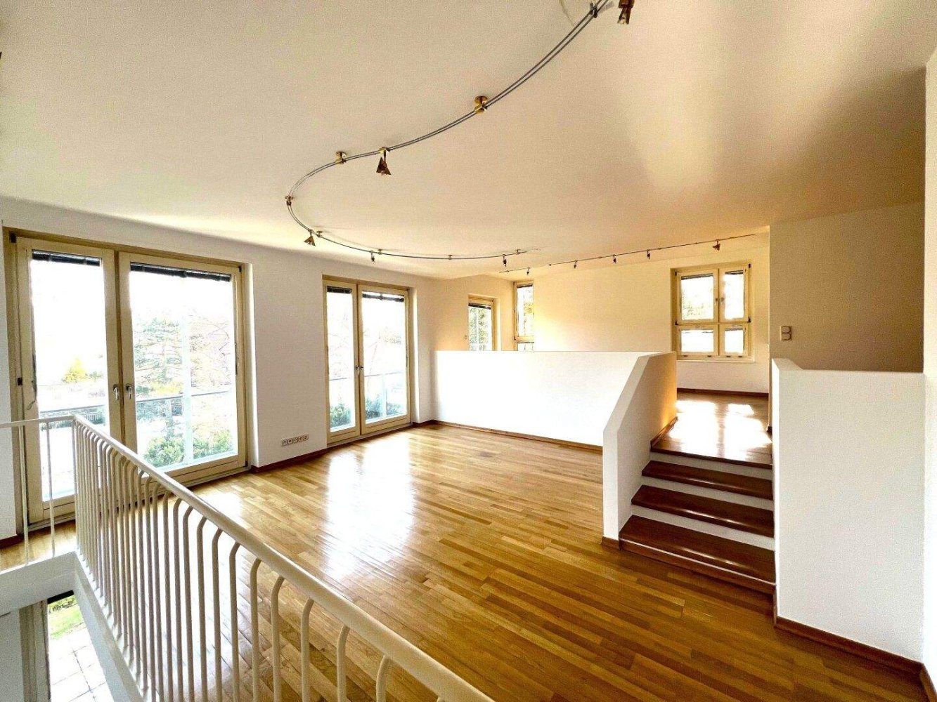 6غرفة شقة في Dobling, Austria رقم 175835