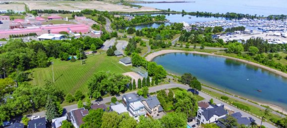 5 bedrooms House in Mississauga, Canada No. 95 5