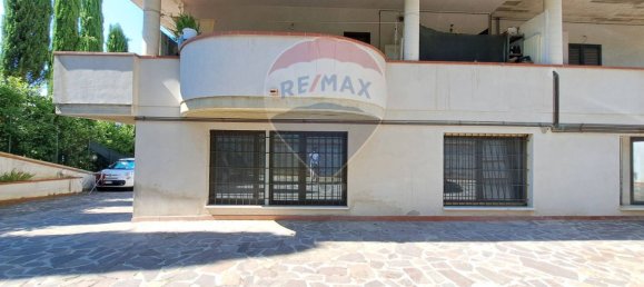 4 Schlafzimmer Wohnung in Chieti, Italy, Nr. 323071 2