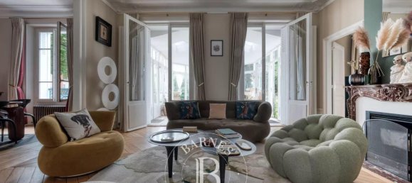 370m² Hotel in Fontainebleau, France No. 360773 2