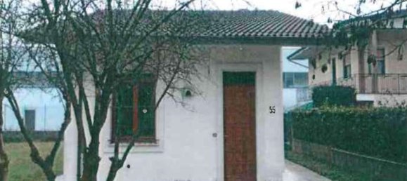 Дом с 3 спальнями в Виадана, Италия № 359677 3