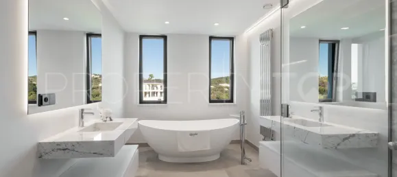 6 bedrooms Villa in Cadiz, Spain No. 187724 3