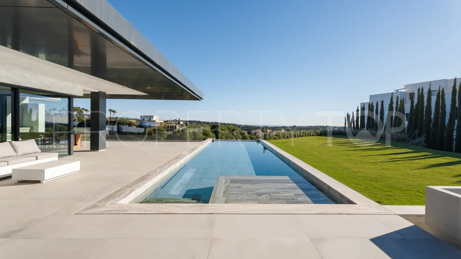 6 bedrooms Villa in Cadiz, Spain No. 187724