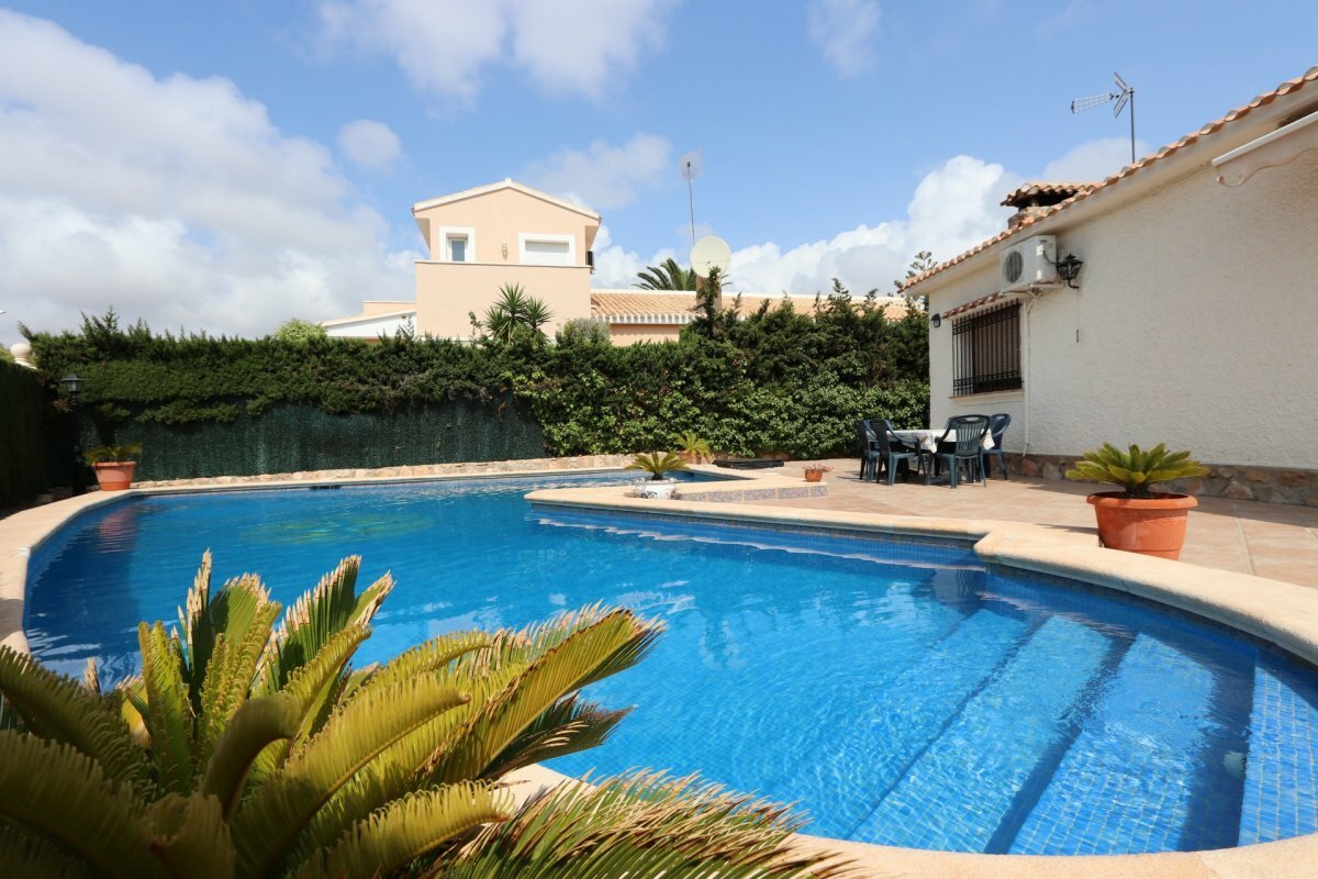 4 Schlafzimmer Haus in Campoamor, Spain, Nr. 284479