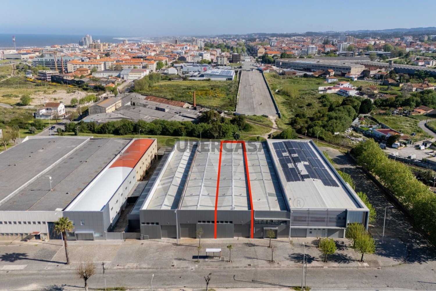 700m² Warehouse in Silvalde, Portugal No. 349828