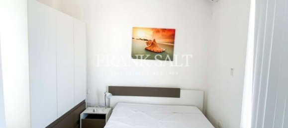 2 bedrooms Penthouse in Saint Julian's, Malta No. 9040 4