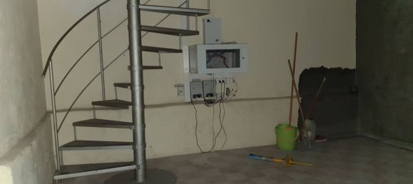 Gewerbliche Immobilie in Lucca, Italy 140m², Nr. 35169 9