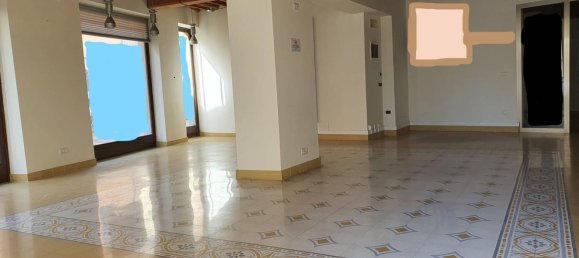 Gewerbliche Immobilie in Lucca, Italy 140m², Nr. 35169 13