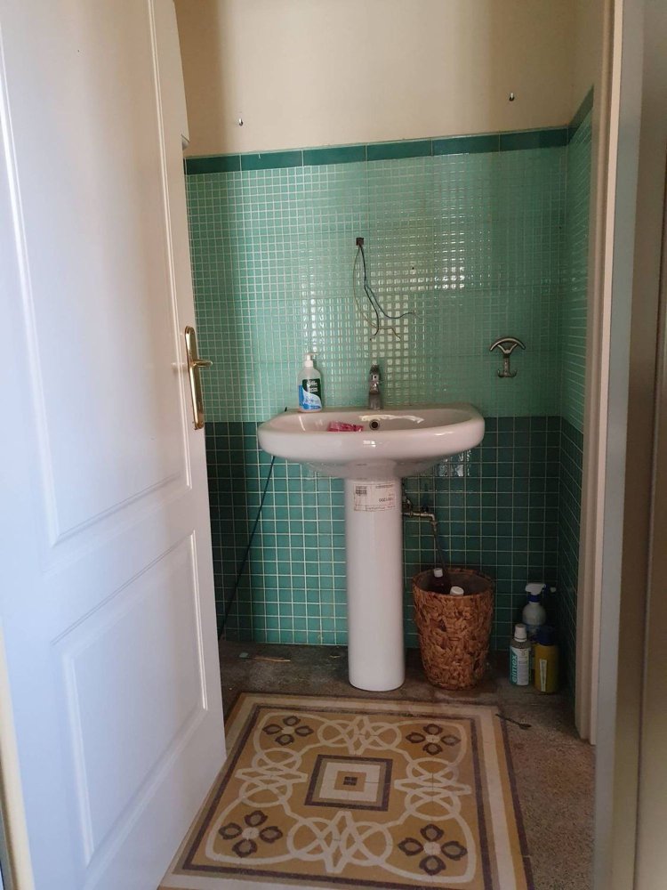 Gewerbliche Immobilie in Lucca, Italy 140m², Nr. 35169