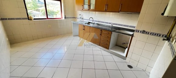 3 bedrooms Apartment in Oliveira de Azemeis, Portugal No. 11292 2