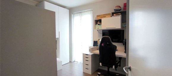 3-salle Appartement à Cadorago, Italy No. 333702 16