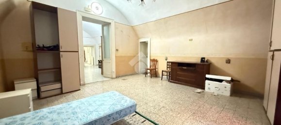 5 bedrooms Apartment in Naples, Italy No. 311570 11