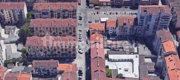 4 rooms Apartment in Turin, Italy No. 264440 2