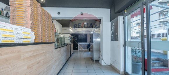 62m² Commercial property in Syracuse, Italy No. 247065 4