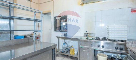 62m² Commercial property in Syracuse, Italy No. 247065 11