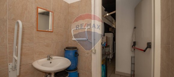 62m² Commercial property in Syracuse, Italy No. 247065 17