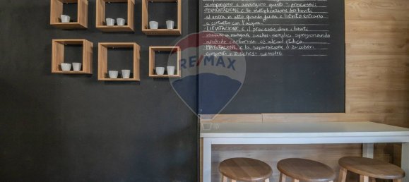 62m² Commercial property in Syracuse, Italy No. 247065 8
