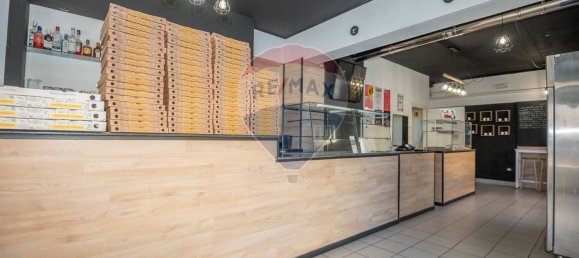 62m² Commercial property in Syracuse, Italy No. 247065 16