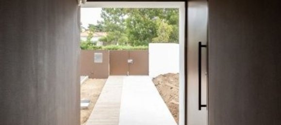 4 bedrooms House in Colares, Portugal No. 108100 13